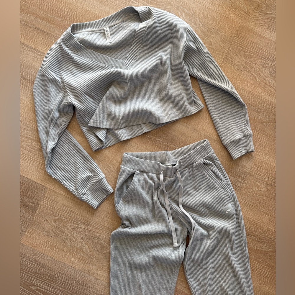 ALO YOGA Muse  SET
